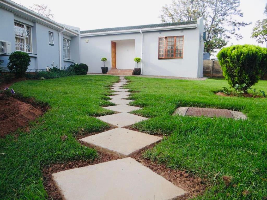 Lilliz Guest House Umtata Exteriér fotografie